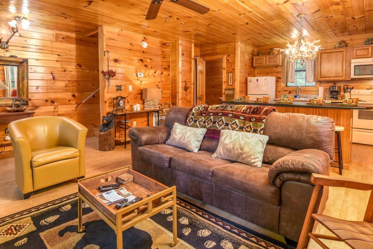 Permanent Vacation-Private Honeymoon Cabin With Hot Tub Sevierville Bagian luar foto