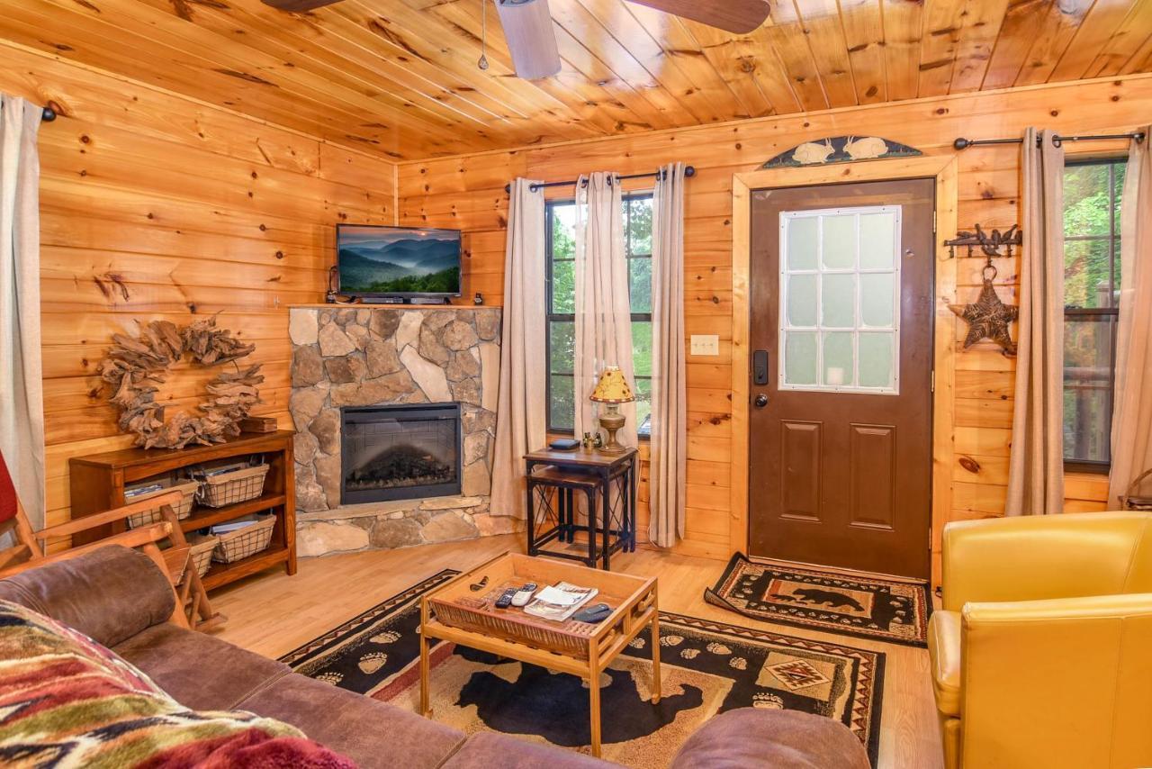 Permanent Vacation-Private Honeymoon Cabin With Hot Tub Sevierville Bagian luar foto