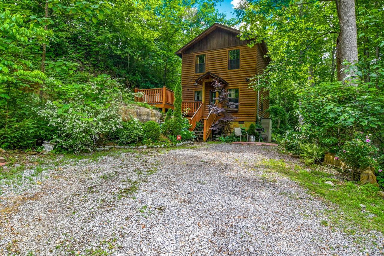 Permanent Vacation-Private Honeymoon Cabin With Hot Tub Sevierville Bagian luar foto