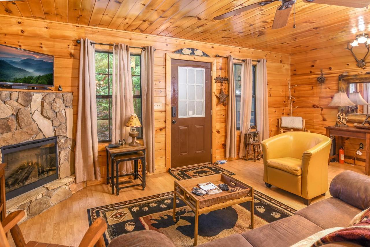 Permanent Vacation-Private Honeymoon Cabin With Hot Tub Sevierville Bagian luar foto