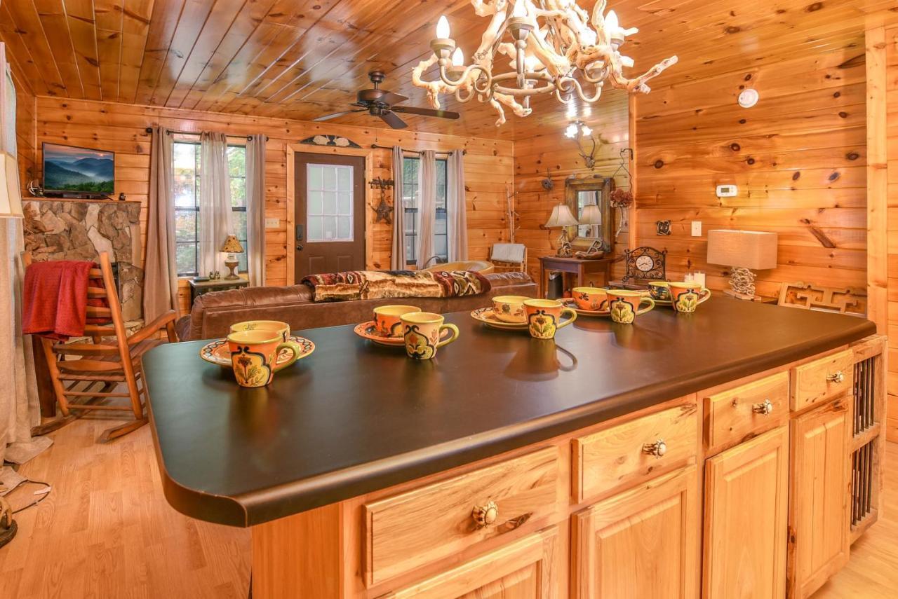 Permanent Vacation-Private Honeymoon Cabin With Hot Tub Sevierville Bagian luar foto