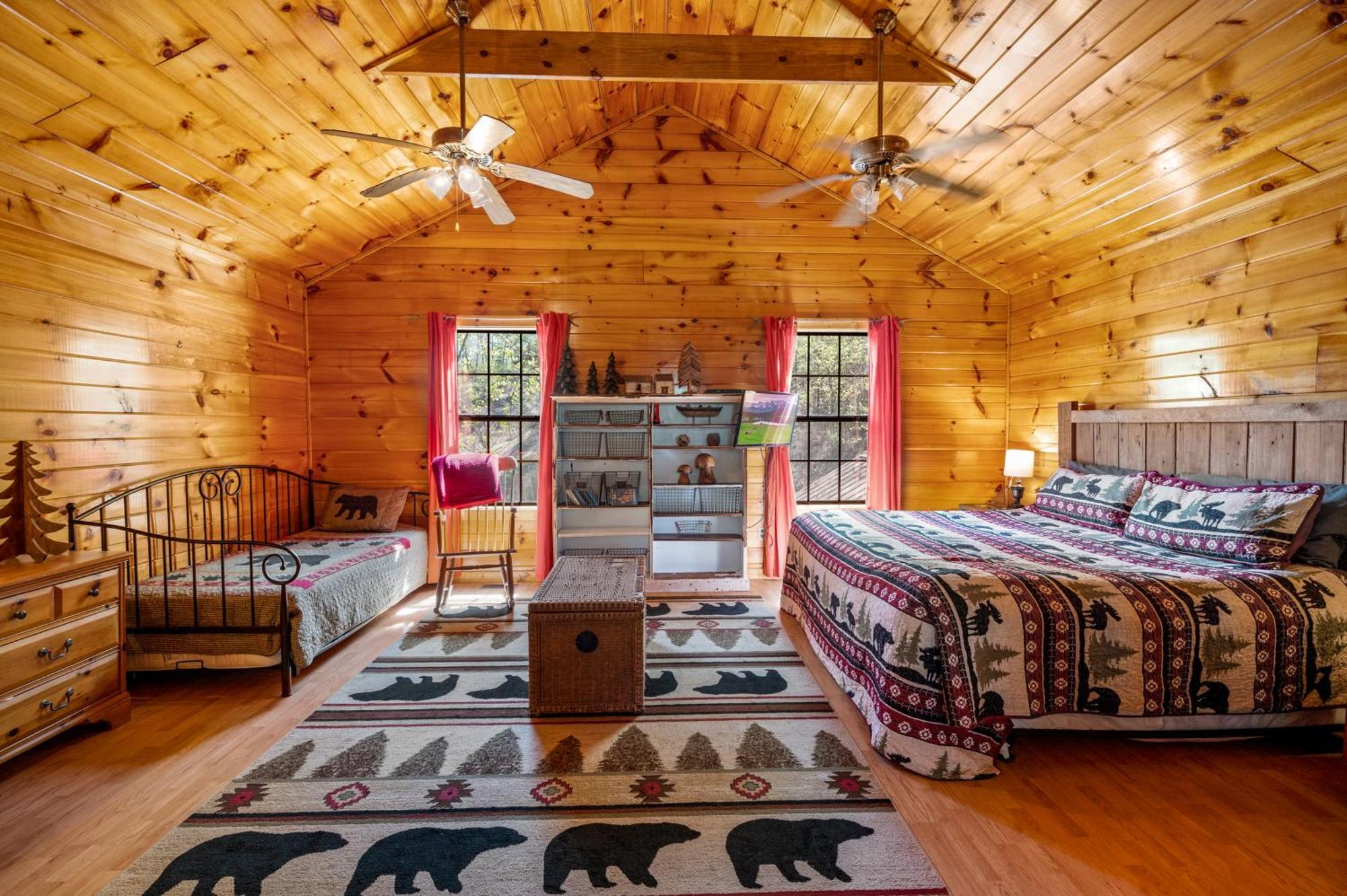 Permanent Vacation-Private Honeymoon Cabin With Hot Tub Sevierville Bagian luar foto
